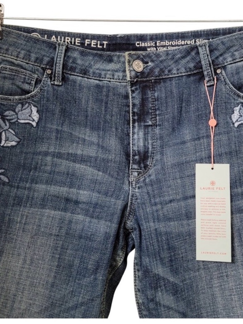 Laurie Felt Size 14 Classic
Embroidered Slim Leg Jeans,
NWO Tag
